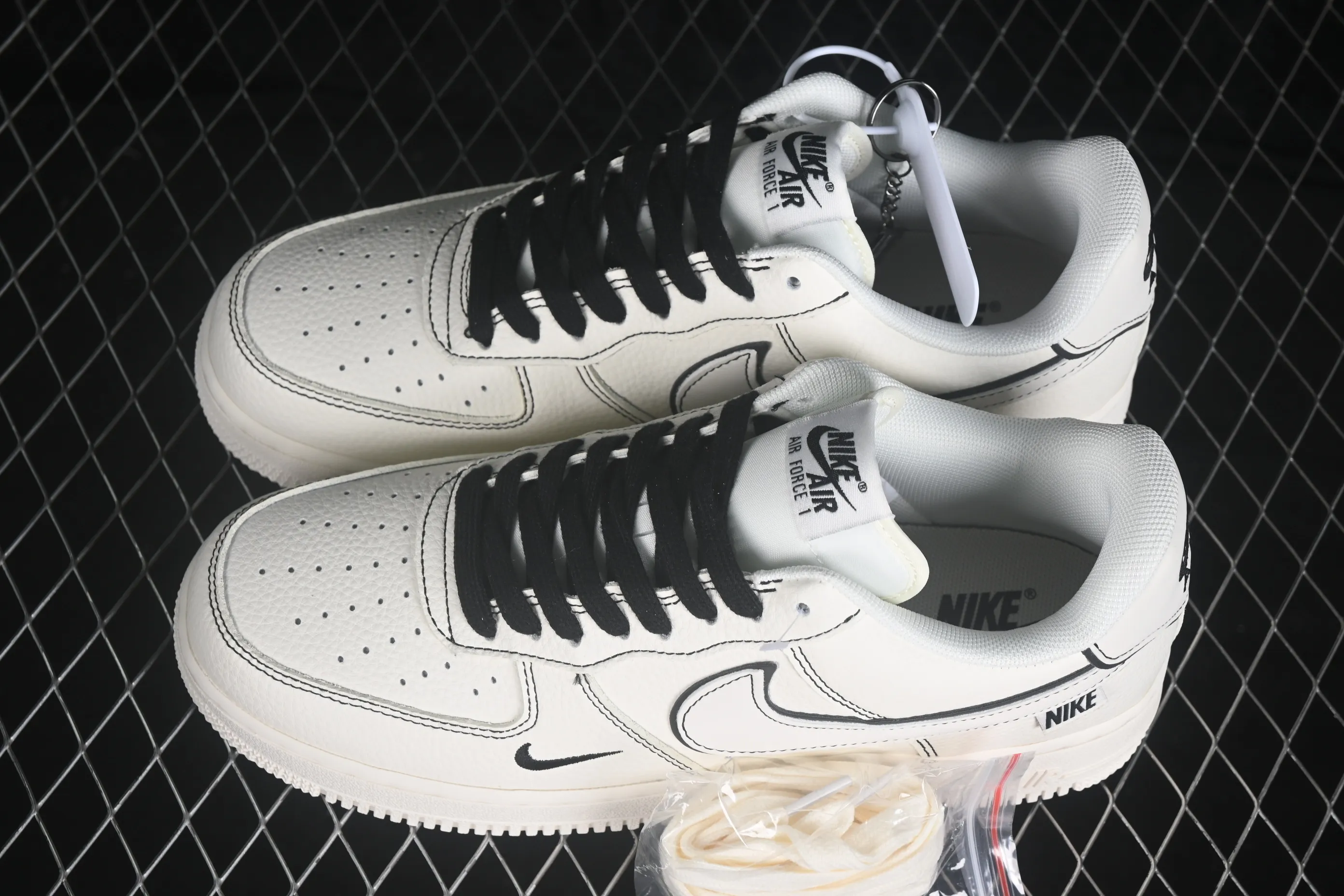 All categories Nk Air Force 1 Air Force series Nk Air Force 1 Low Air Force low-top Nike Air Force 1'07 Low joint model Air Force 1 low-top casual sneakers DN9688-118